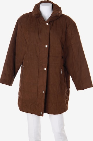 Malva Jacket & Coat in XL in Brown: front