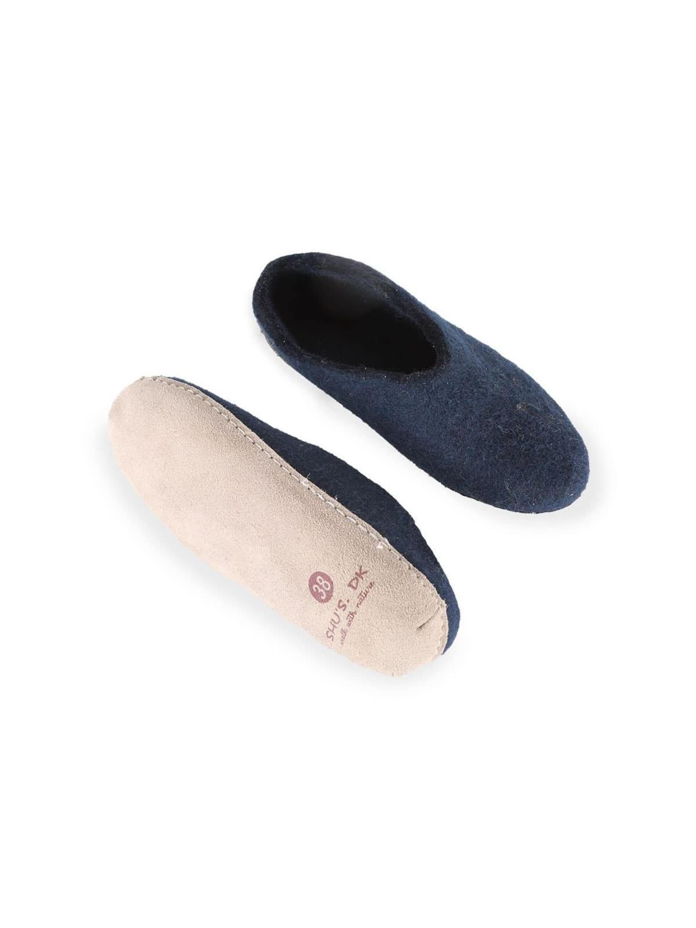 SHUS walk with nature Slip-in 'Uldtøffel (100% ren uld) - hjemmesko m/sål i skind - Dansk Design fra SHUS' i blå