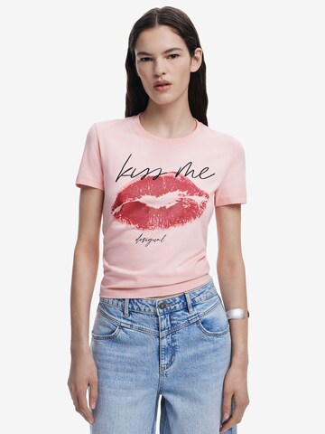 Maglietta 'Kiss Me' di Desigual in rosa: frontale