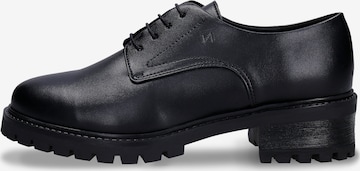 nae Vegan Shoes Nauhakengät 'Moe' värissä musta: etupuoli