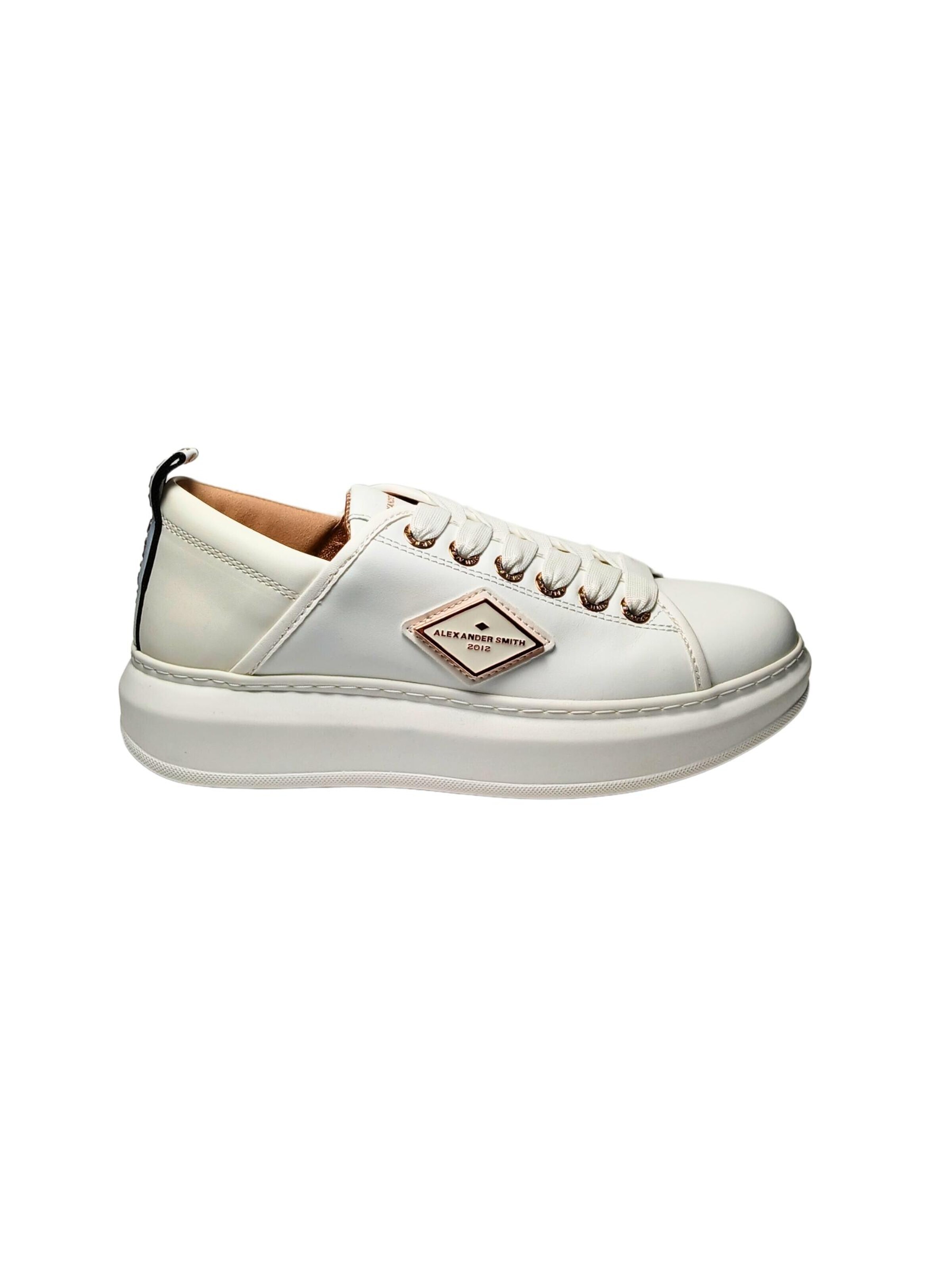Scarpa stringata di Alexander Smith in bianco: frontale