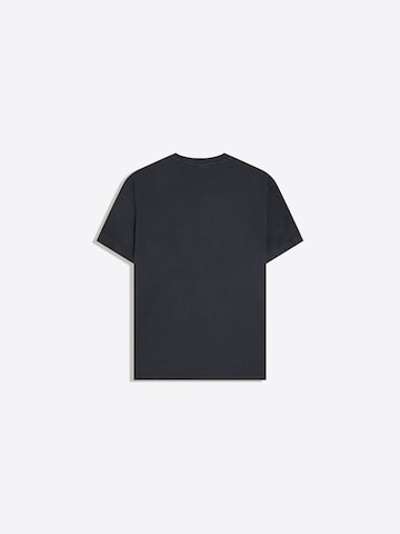 Bershka Тениска 'THUG' в черно