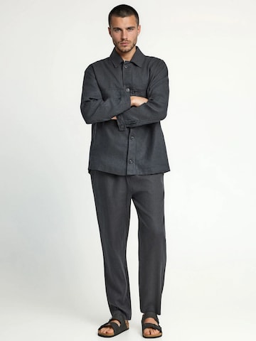 Funky Buddha Loosefit Housut värissä harmaa