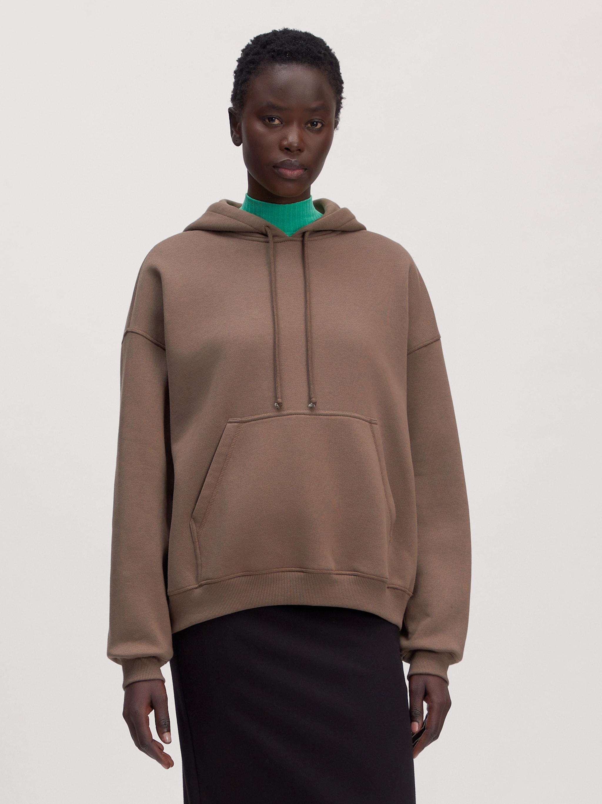 EDITED Produkter Sweatshirt 'Romi' brun