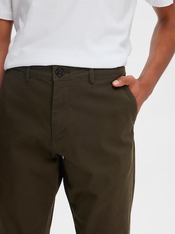 Slimfit Pantaloni chino 'Miles Flex' di SELECTED HOMME in verde