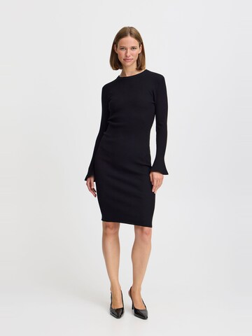 Abito in maglia di b.young in nero: frontale