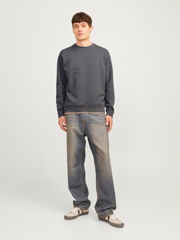 Felpa 'JJECharge' di JACK & JONES in grigio