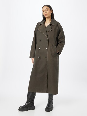 WEEKDAY Between-Seasons Coat 'Ezra' in Brown: front