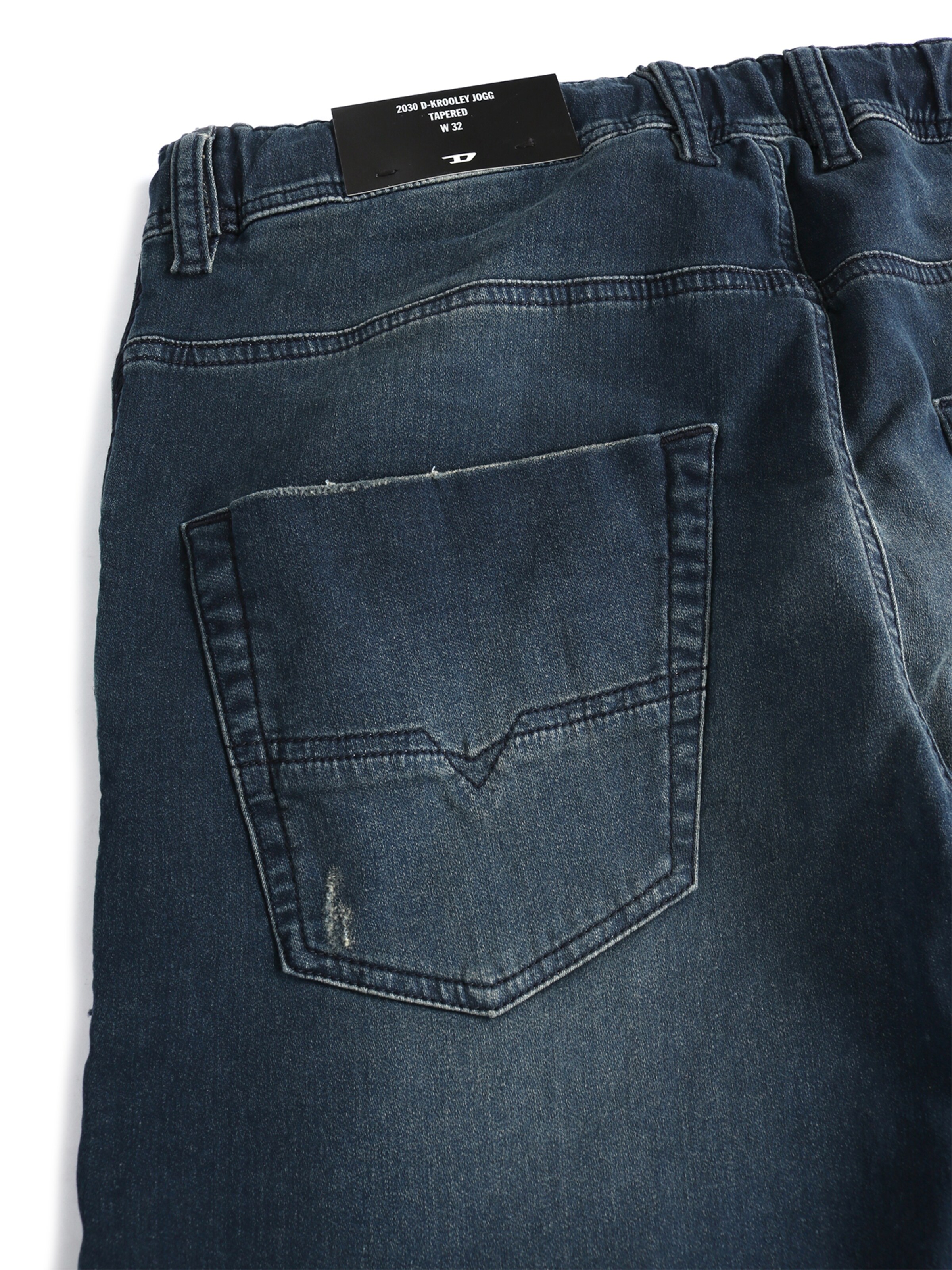 DIESEL Tapered Jeans '2030 D-KROOLEY JOGGJEANS Superstretch & Supersoft' in Blauw