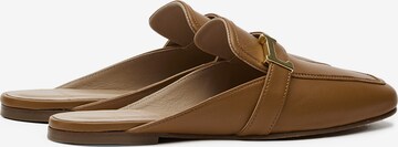 LOTTUSSE Classic Flats 'Banda' in Brown