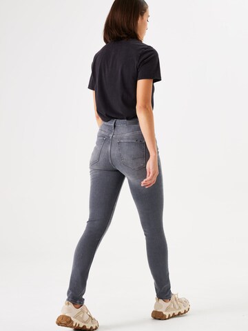 Slimfit Jeans 'Celia' di GARCIA in grigio