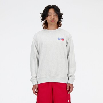 new balance Sweatshirt 'Athletics Premium' in Grijs: voorkant