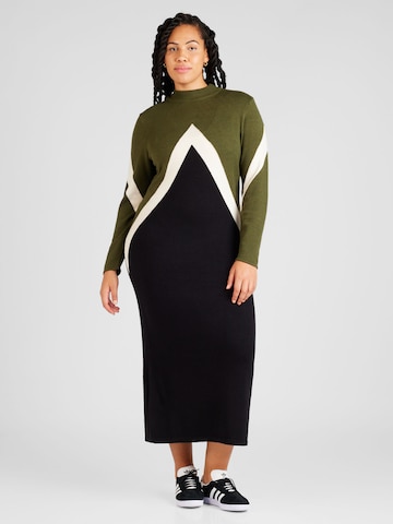 Rochie tricotat 'NANCY' de la Vero Moda Curve pe verde: față