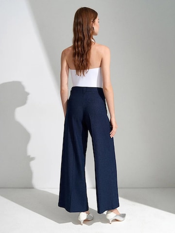 Wide leg Pantaloni 'Hose' di Dilvin in blu