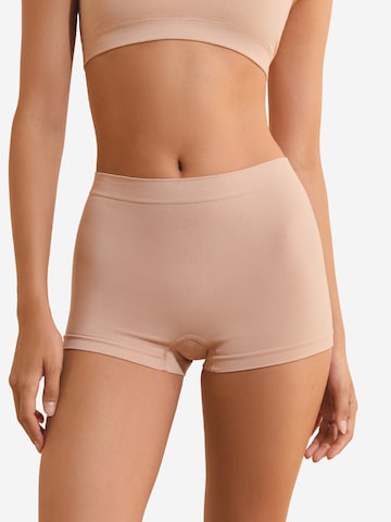 ETAM Nahtloser Boyshort aus Bio-Baumwolle 'AMANDE' in Beige: Vorderseite