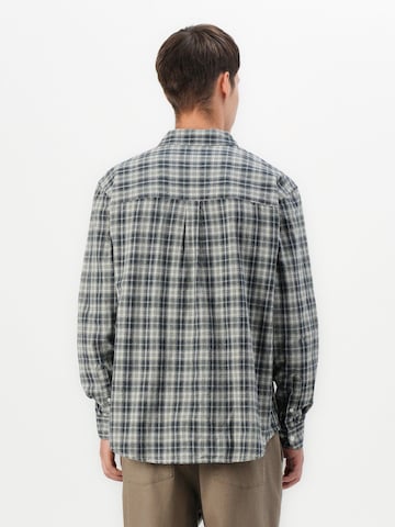 Fit confort Chemise 'ONSRAFAEL' Only & Sons en gris