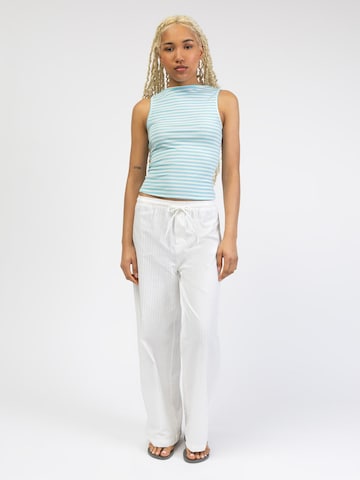 BROKE + SCHÖN Top 'Gestreiftes Top mit U-Boot Ausschnitt' in Blue