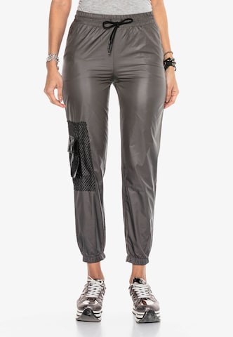 CIPO & BAXX Regular Pants in Grey: front