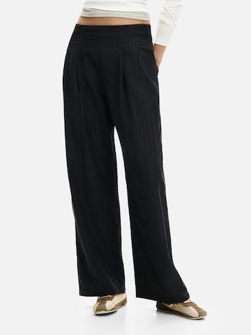 DesigualWide Leg/ Široke nogavice Hlače s naborima - crna boja: prednji dio