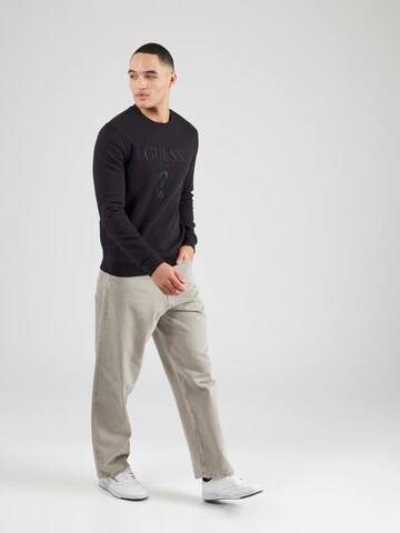 GUESSSweater majica 'BEAU' - crna boja