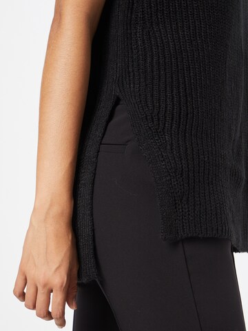 Pull-over 'TABARD' NEW LOOK en noir