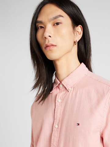 TOMMY HILFIGER Slim fit Skjorta 'Flex' i rosa