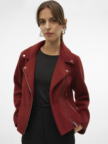 Veste mi-saison VERO MODA en rouge