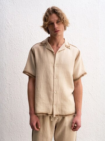 Giesto Regular fit Overhemd in Beige: voorkant