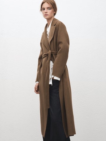 Cappotto di mezza stagione 'BATIN' di MANGO in marrone: frontale