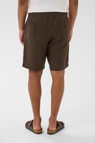 Regular Pantalon chino 'Harlow' Matinique en marron