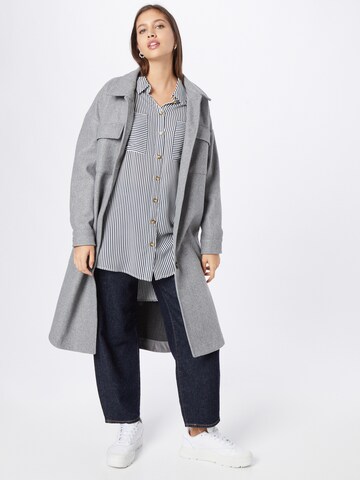 Chemisier 'Bumpy' VERO MODA en bleu