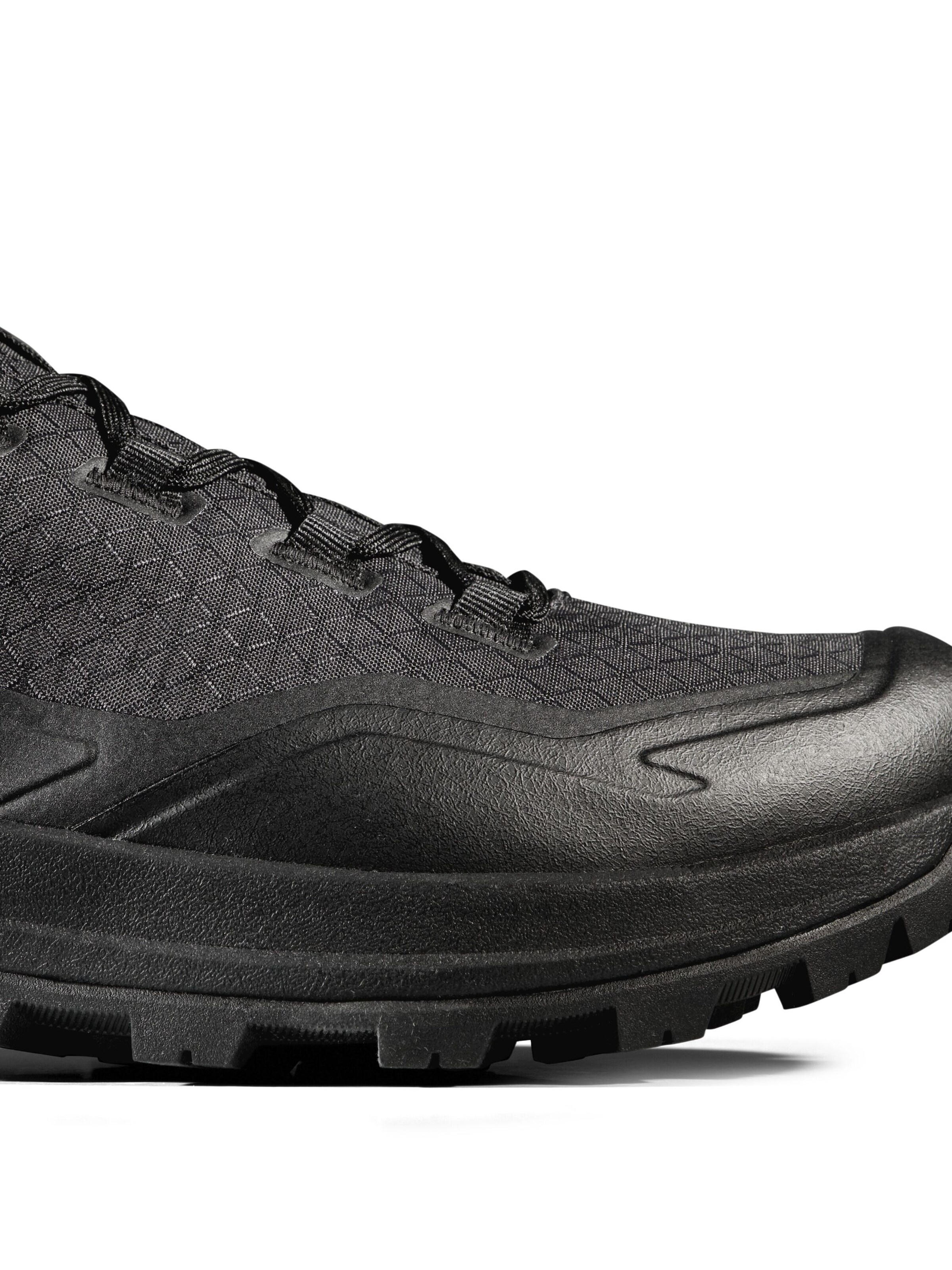 MAMMUT Flats 'Sertig III' in Black