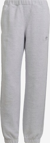 Tapered Pantaloni 'Loungewear Sweat' de la ADIDAS ORIGINALS pe gri: față