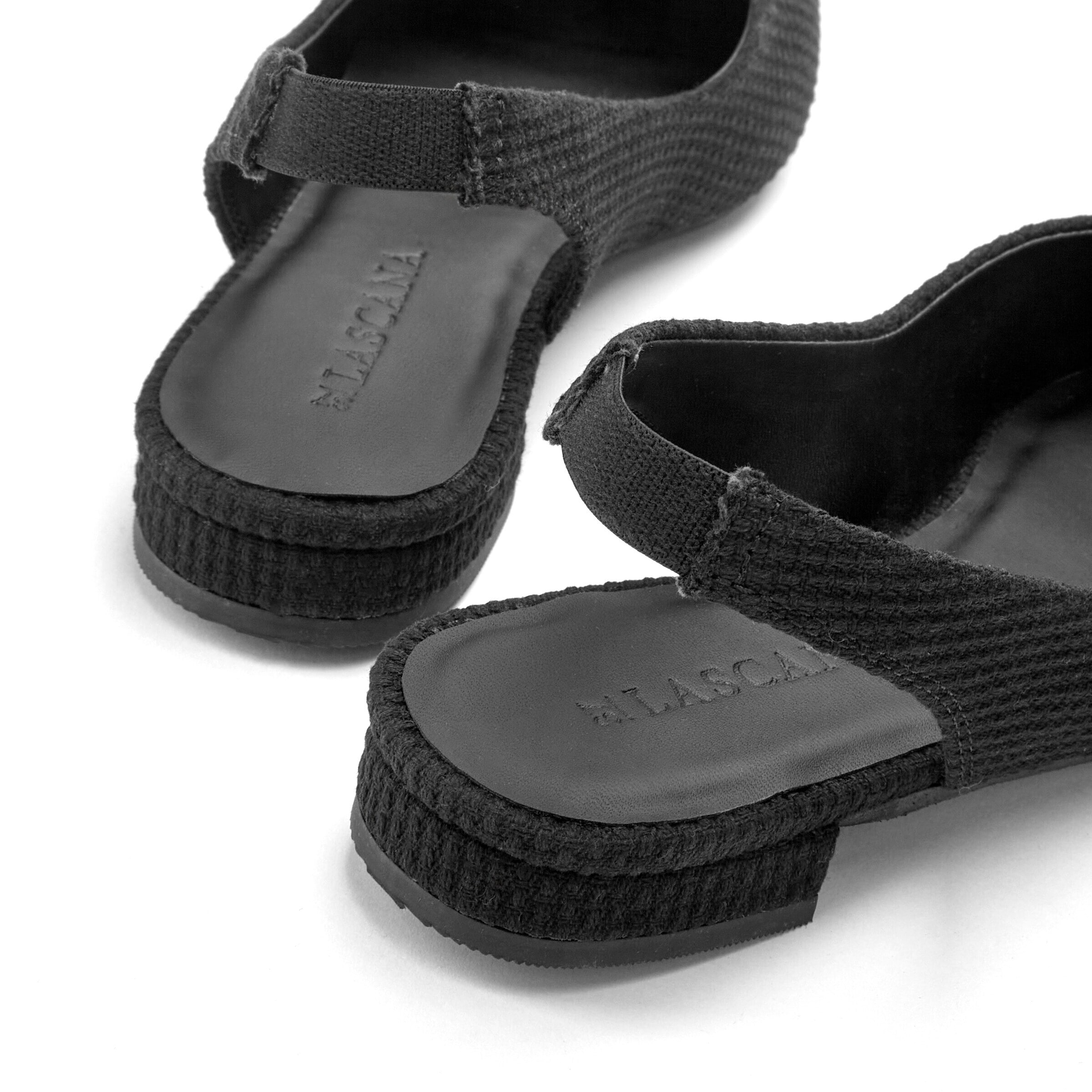 LASCANA Strap ballerina in Black