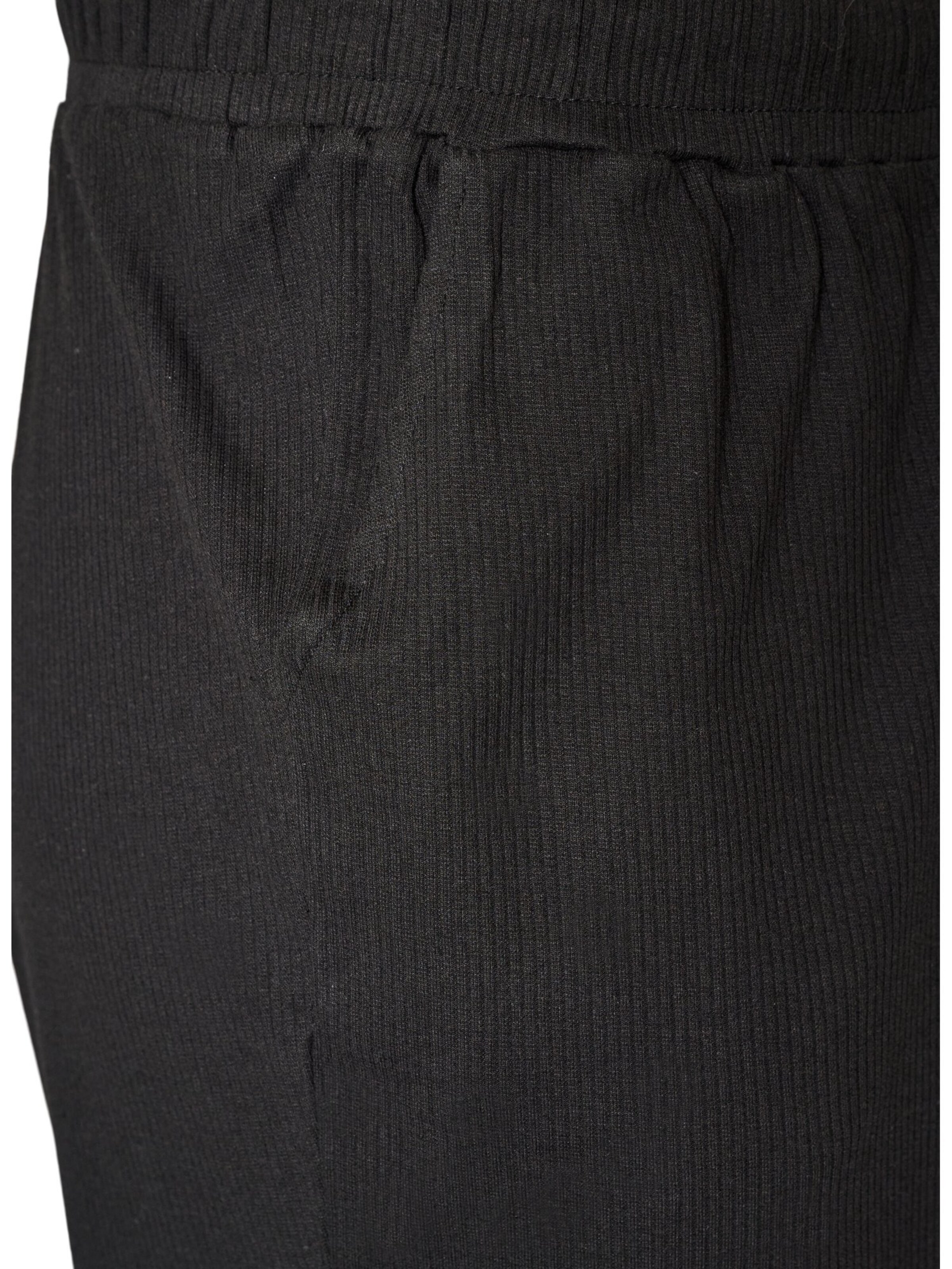 Pantaloncini da pigiama 'Mellie' di Zizzi in nero