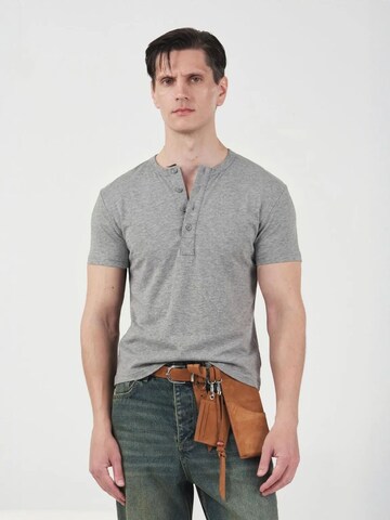 T-Shirt Giesto en gris : devant