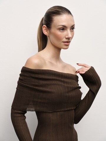 Robe de cocktail RÆRE by Lorena Rae en marron
