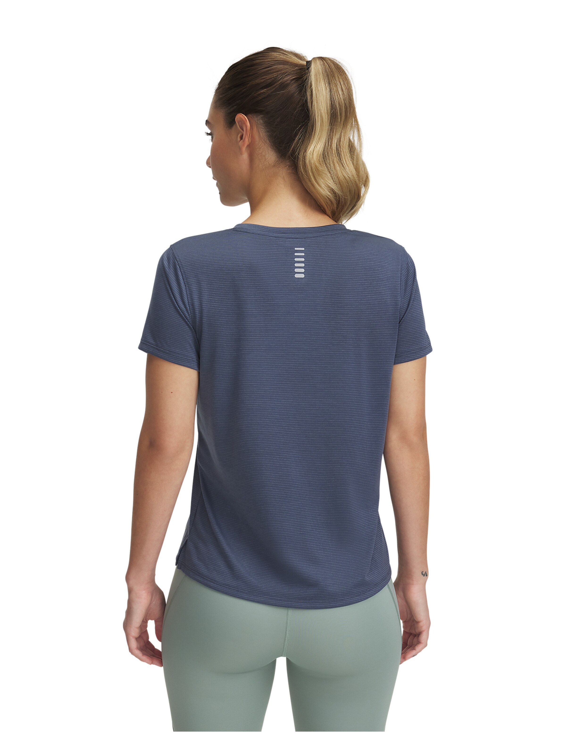 UNDER ARMOUR Functioneel shirt 'Launch' in Grijs