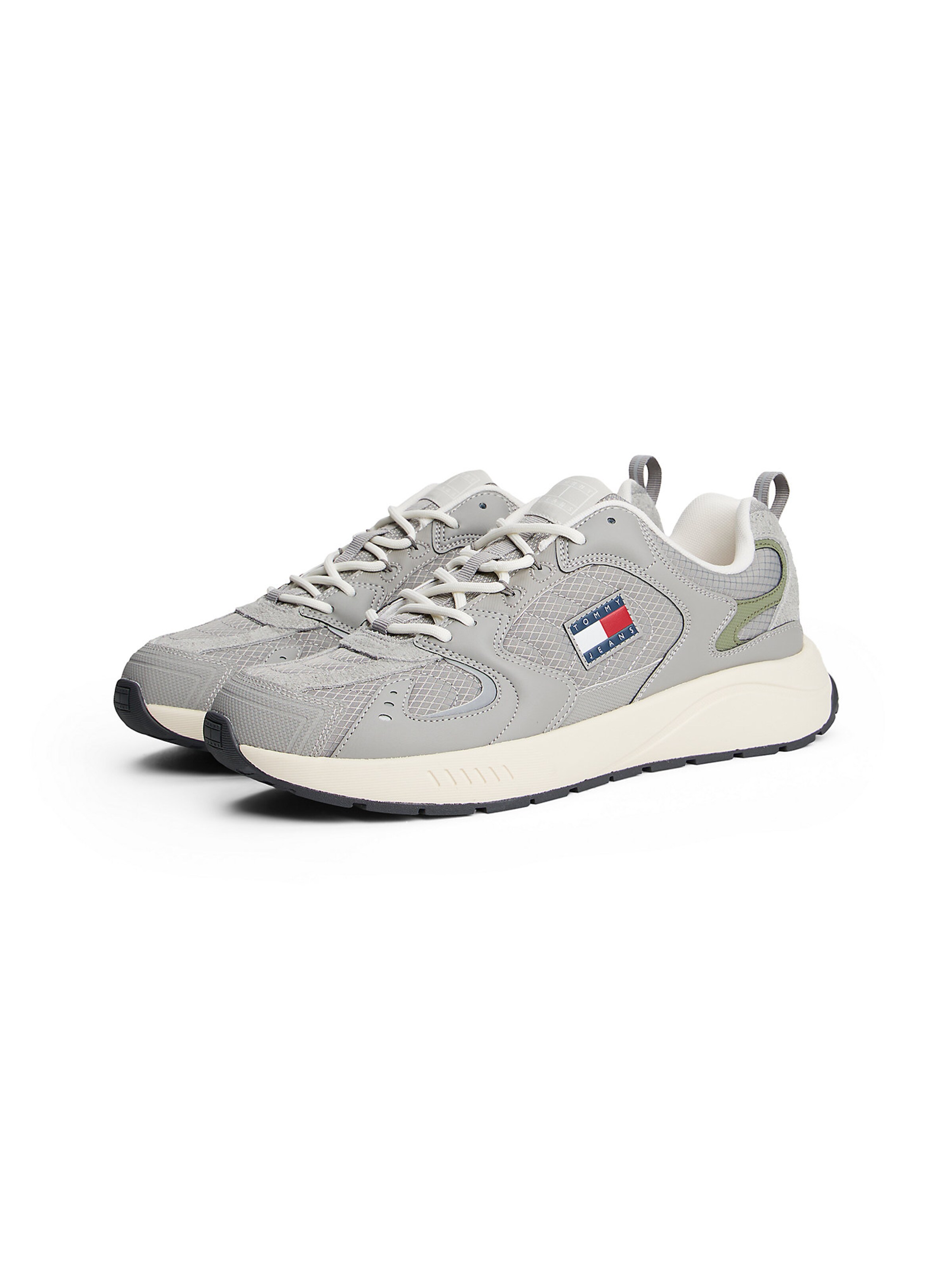 Tommy Jeans Sneaker in Grau