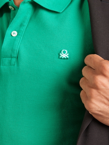 UNITED COLORS OF BENETTON Shirt in Green