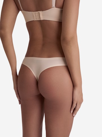 Bye Bra - Braga moldeadora 'Uni Stretch Thong' en beige