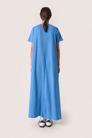 Robe 'SLAeve' SOAKED IN LUXURY en bleu