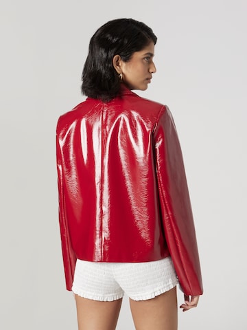 Bella x ABOUT YOU Between-Season Jacket 'Laura' in Red