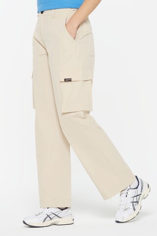 Harlem Soul Regular Cargo Pants in Beige: front