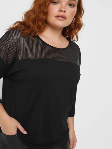 Shape Of You Blouse in Zwart