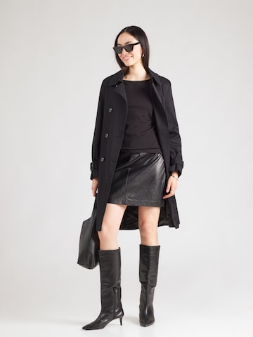 MORE & MORE Μπλουζάκι σε μαύρο