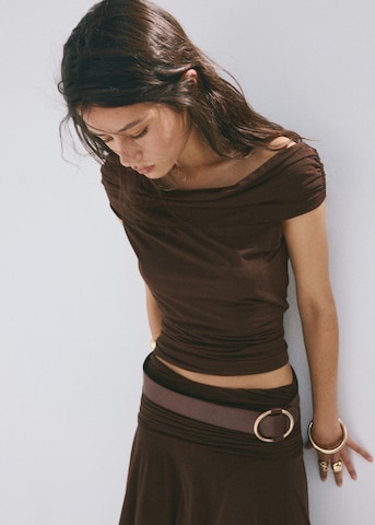 Tricou 'PINI' de la MANGO pe maro: față
