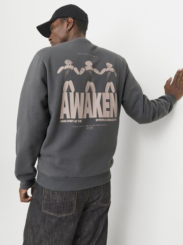 JACK & JONES Sweatshirt in Grijs