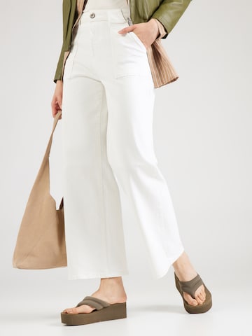 Largi Jeans 'Lola' de la Cars Jeans pe alb