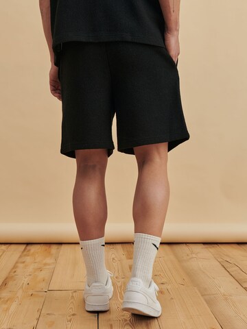 DAN FOX APPAREL Regular Shorts 'Moritz' in Schwarz